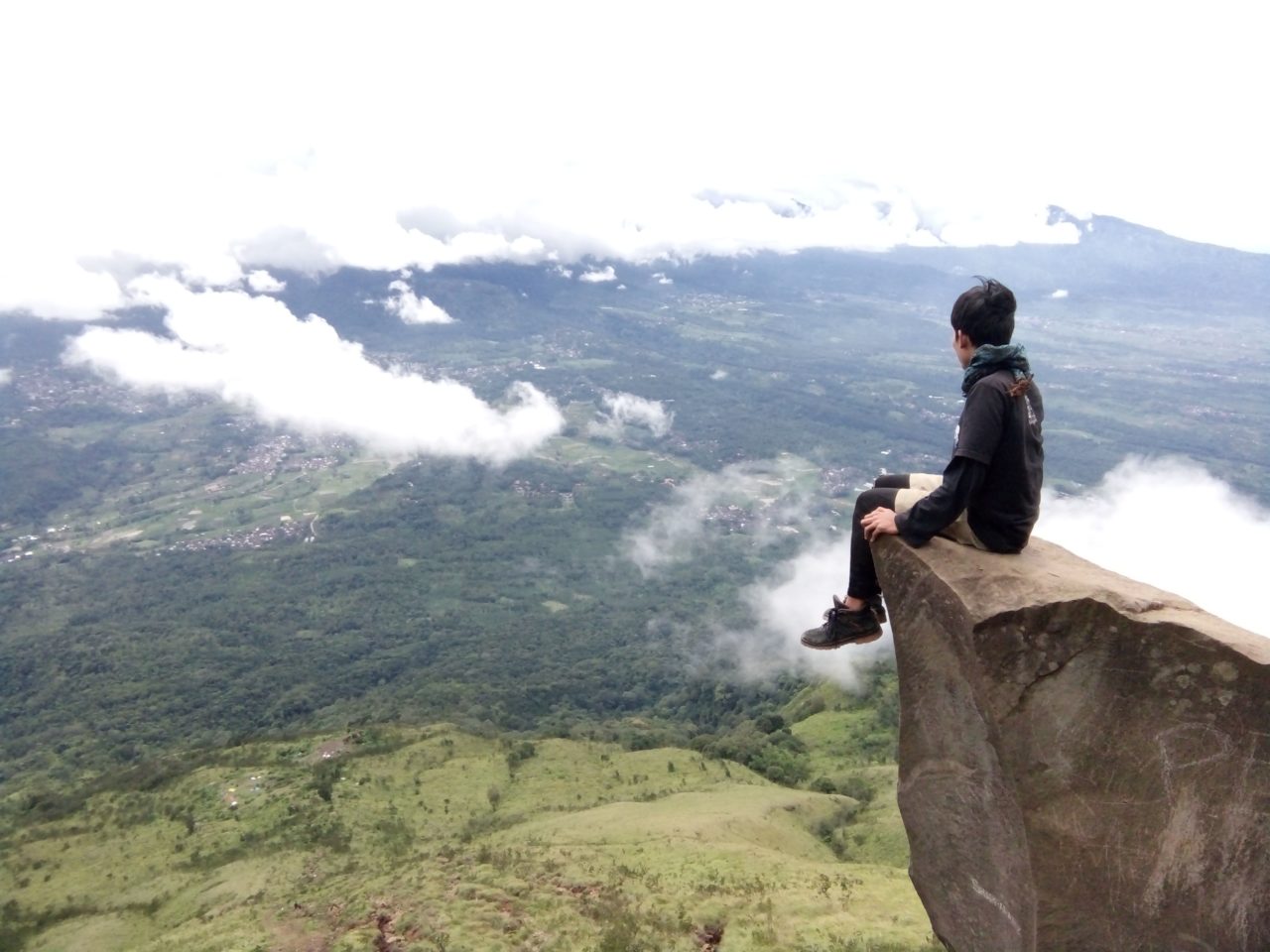 男子在看风景